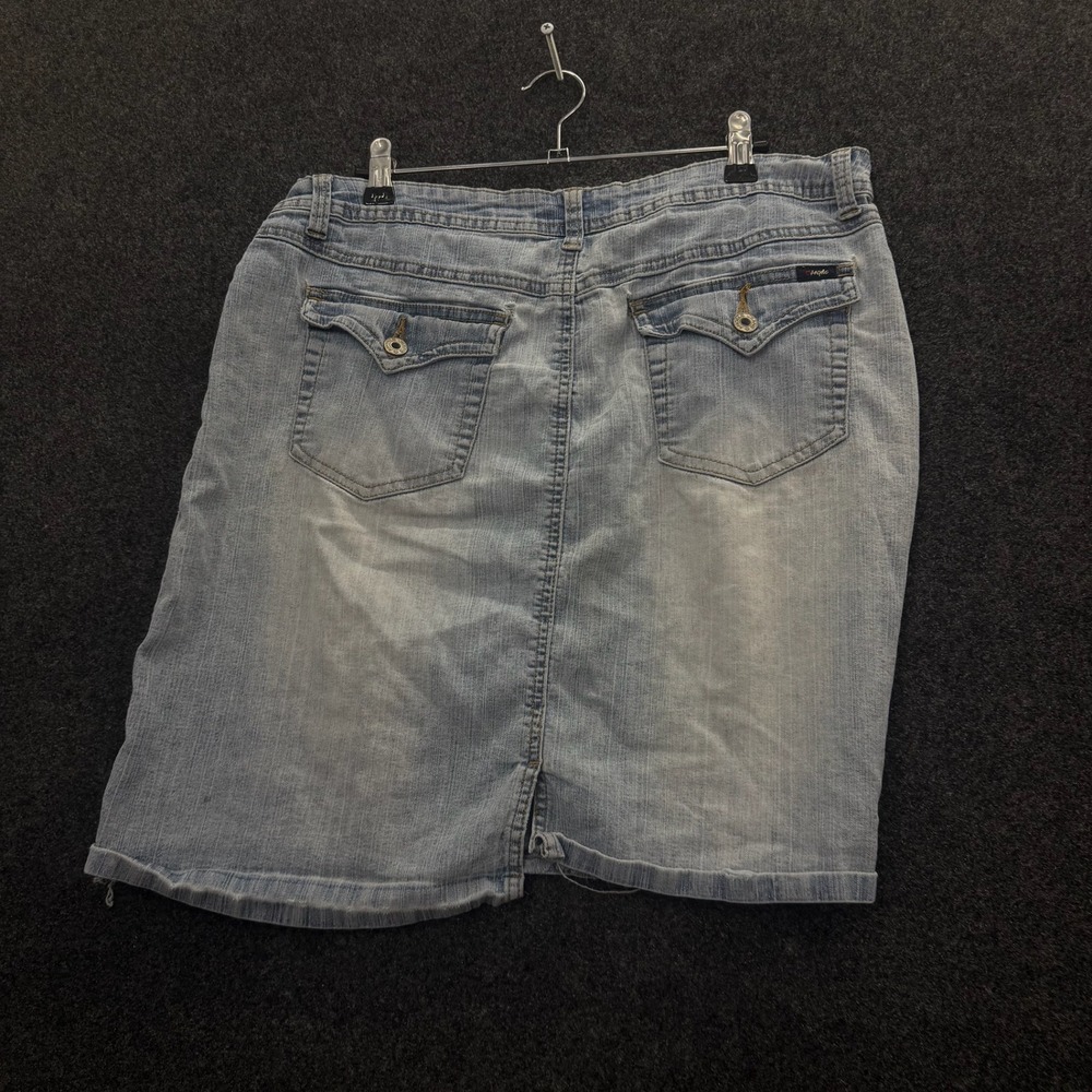 Angels Denim Mini Skirt Light Wash Floral Embroidered Sequin Size 34 Glam Y2K - Picture 8 of 12
